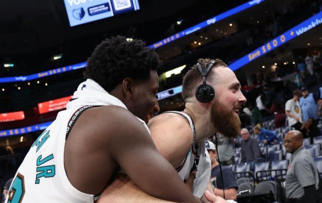 开云app下载-湖人两大弃将变灰熊板凳利器！佩总干了多少昏招？